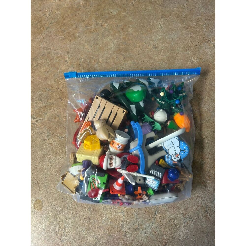 Playmobil Mixed Lot Figures Accessories Furniture Holiday Construction Parts Bun